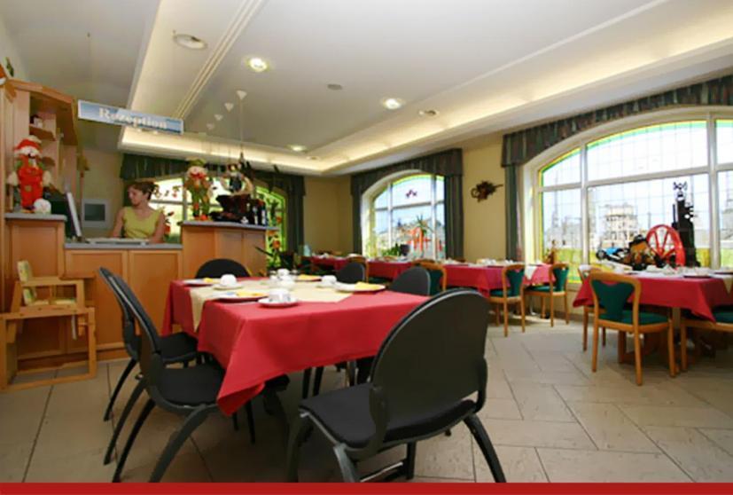 Hotel & Restaurant "Zur Linde" Spergau Exterior foto